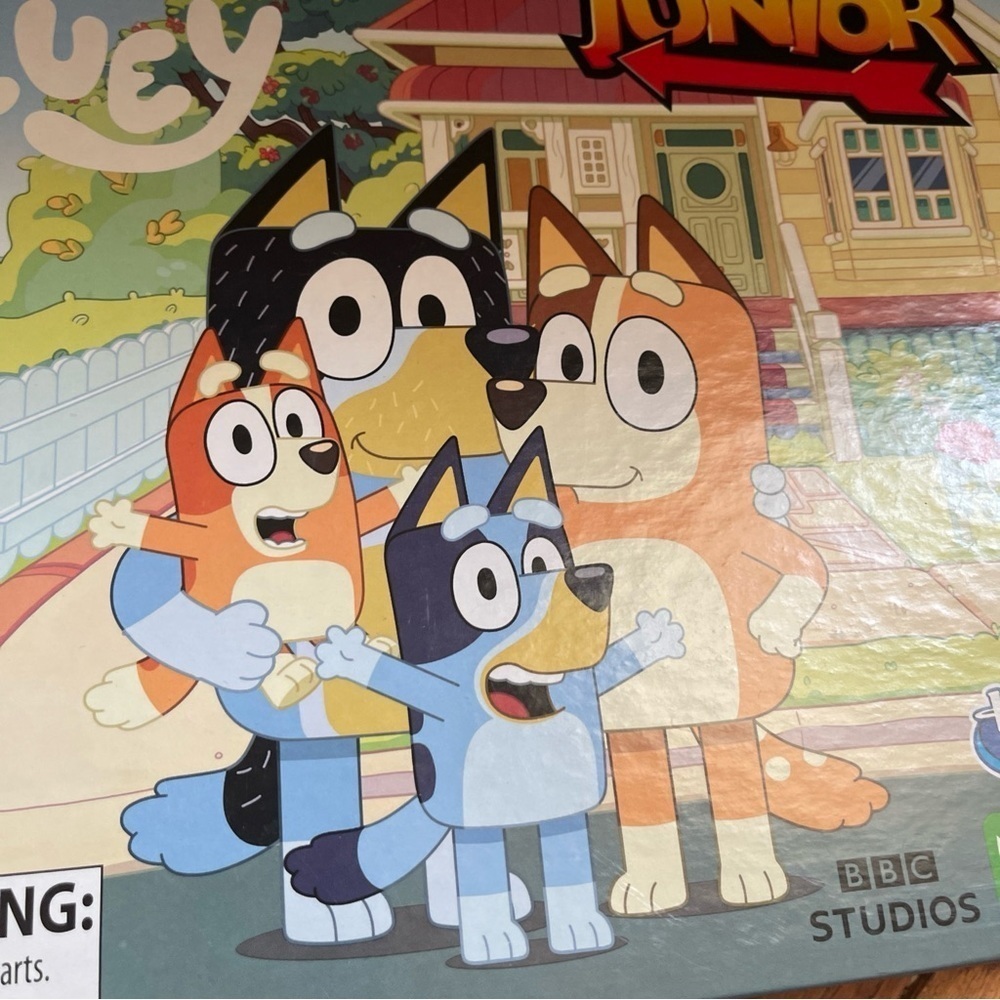 Hasbro Monopoly Junior: Bluey Edition Board Game for Kids New Open Box - Picture 8 of 11